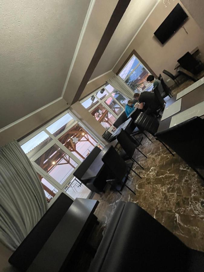 גגרה Astan Hotel מראה חיצוני תמונה