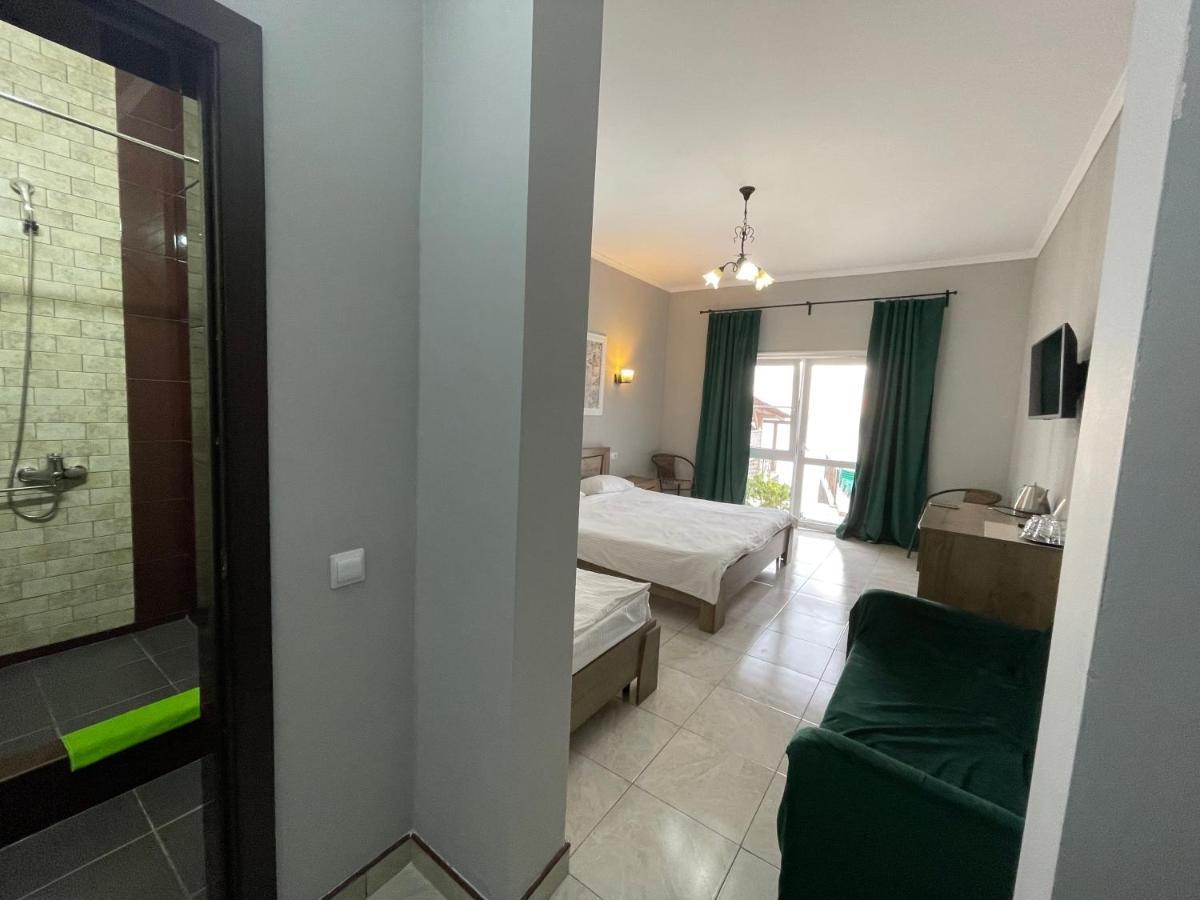 גגרה Astan Hotel מראה חיצוני תמונה