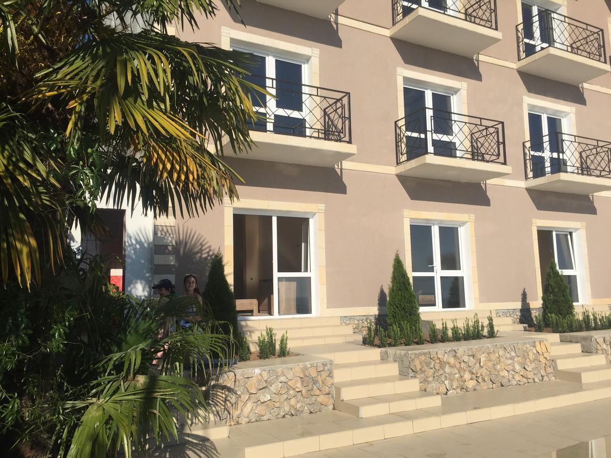 גגרה Astan Hotel מראה חיצוני תמונה