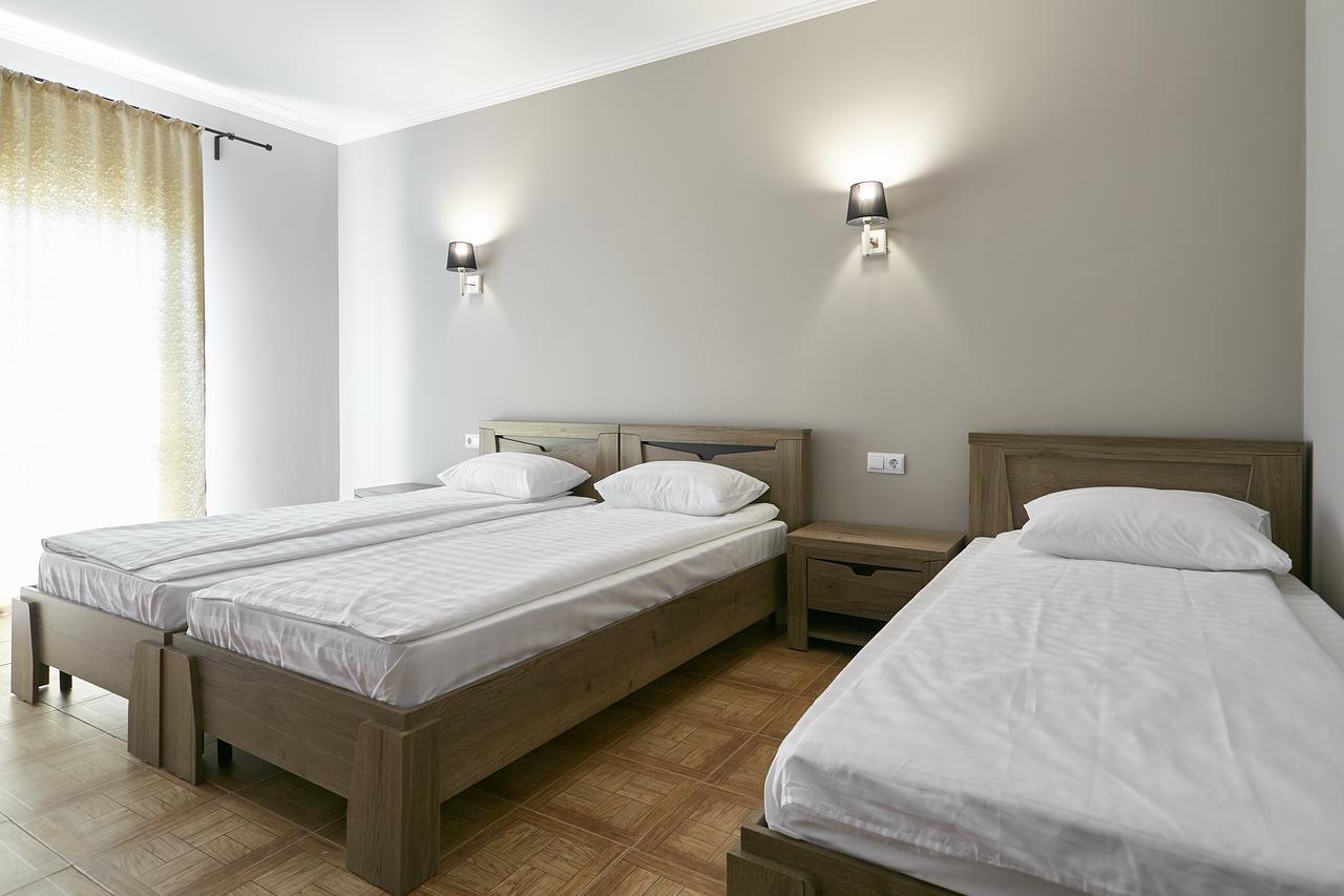 גגרה Astan Hotel מראה חיצוני תמונה